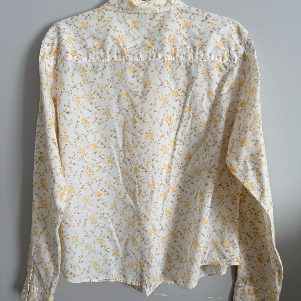 American Eagle Outfitters Floral button down Shirt. 100% cotton - Picture 2 of 3